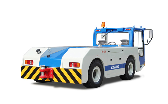 15 ton electric aircraft tow tractor.jpg